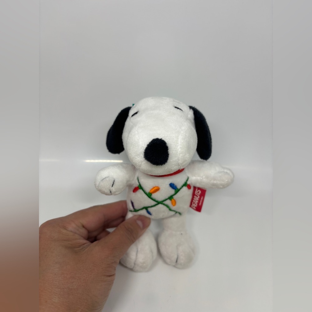 Peanuts Festive Snoopy Plush with Colorful Lights dog toy